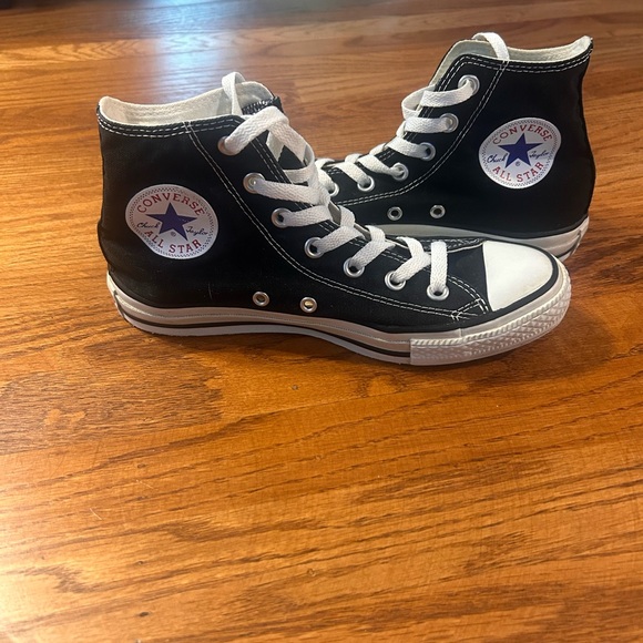 Converse High-Top Sneakers with Black and White Accents - Picture 1 of 5